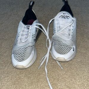 WOMEN'S NIKE AIR MAX 270